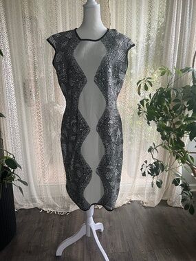 Last chance before donation! Nanette Lepore sleeveless sweater dress